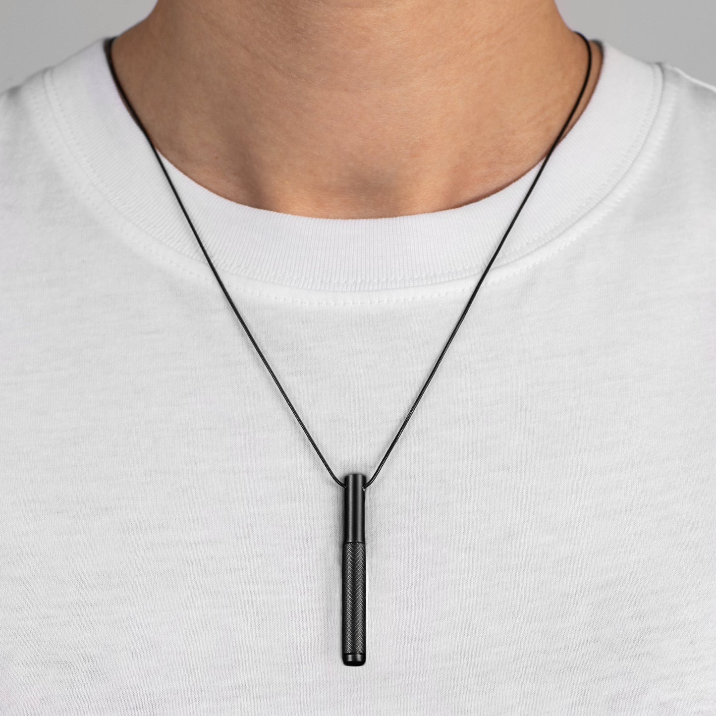 Necklace Vertical Black